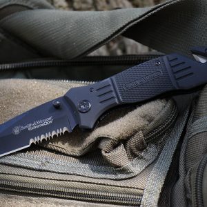 smith wesson swfr2s folding knife review - Uber Survivalist